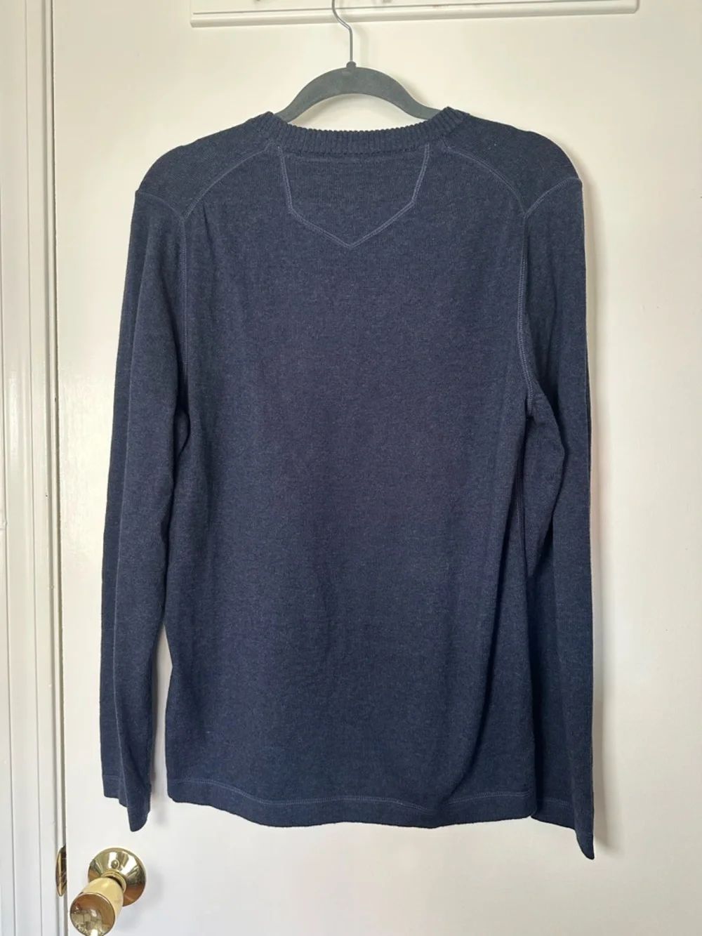 Eddie Bauer Navy Blue Sweater Mens size Small - Picture 2 of 3